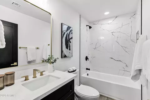 Bath - 1847 E Coronado Rd, Phoenix, AZ 85006 photo 1 of 3