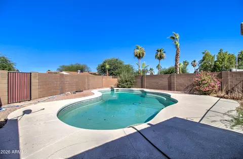Exterior - 4509 E Pearce Rd, Phoenix, AZ 85044 photo 8 of 10