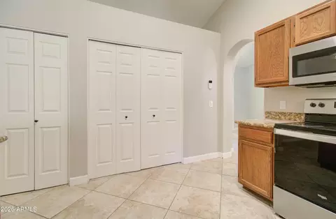 Entry Way - 4509 E Pearce Rd, Phoenix, AZ 85044 photo 2 of 2