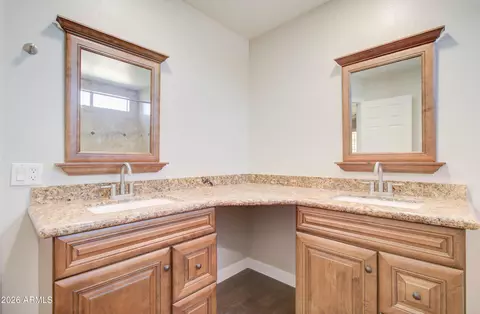 Bath - 4509 E Pearce Rd, Phoenix, AZ 85044 photo 2 of 7