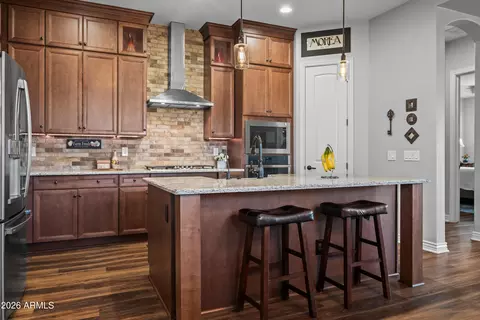 Kitchen - 3934 E Spring Wheat Ct, Gilbert, AZ 85296 photo 2 of 5