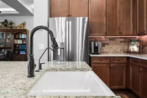 Kitchen - 3934 E Spring Wheat Ct, Gilbert, AZ 85296 photo 4 of 5