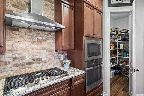 Kitchen - 3934 E Spring Wheat Ct, Gilbert, AZ 85296 photo 5 of 5