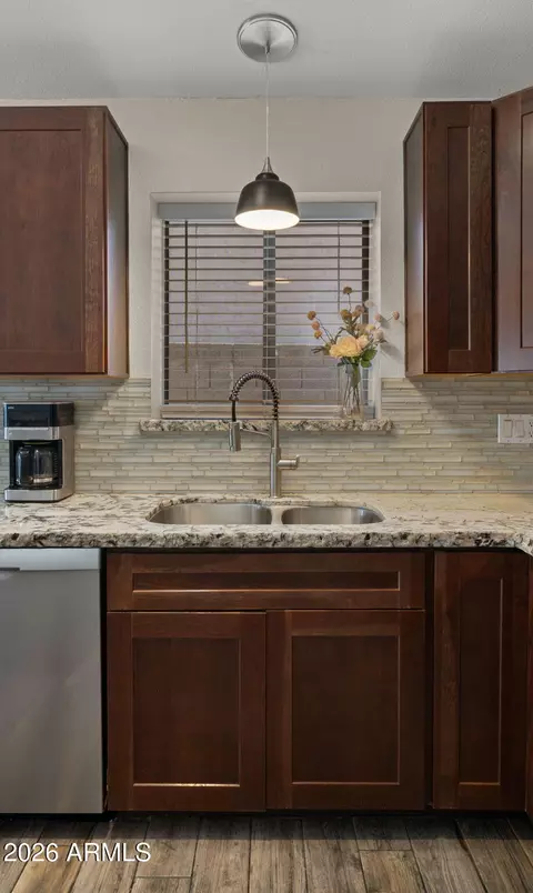 Kitchen - 4820 E Melinda Ln, Phoenix, AZ 85054 photo 5 of 5