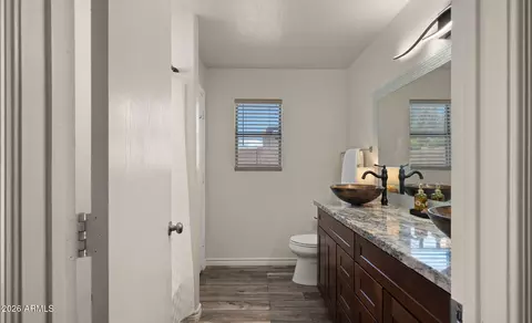 Bath - 4820 E Melinda Ln, Phoenix, AZ 85054 photo 1 of 5