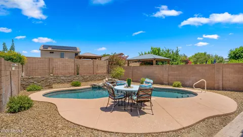 Exterior - 4820 E Melinda Ln, Phoenix, AZ 85054 photo 5 of 8