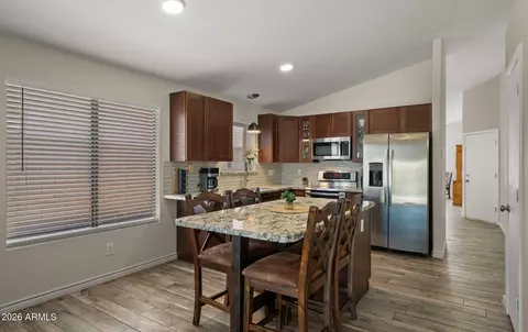 Kitchen - 4820 E Melinda Ln, Phoenix, AZ 85054 photo 2 of 5