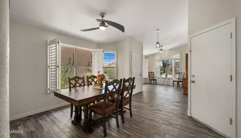 Dining - 4820 E Melinda Ln, Phoenix, AZ 85054 photo 2 of 2