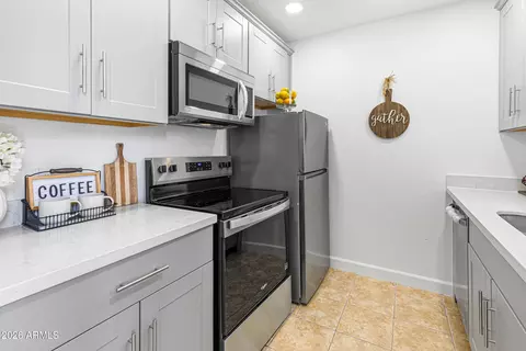 Kitchen - 7126 N 19th Ave #184, Phoenix, AZ 85021 photo 1 of 2