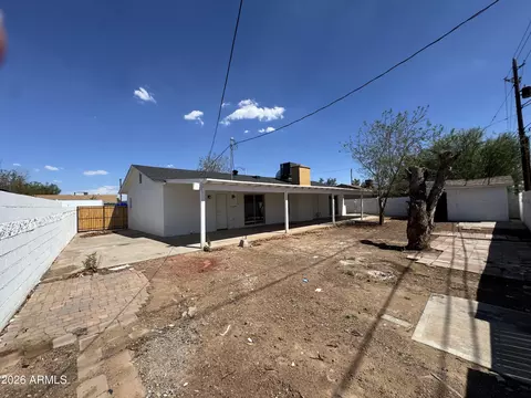 Exterior - 3026 N 40th Dr, Phoenix, AZ 85019 photo 3 of 3