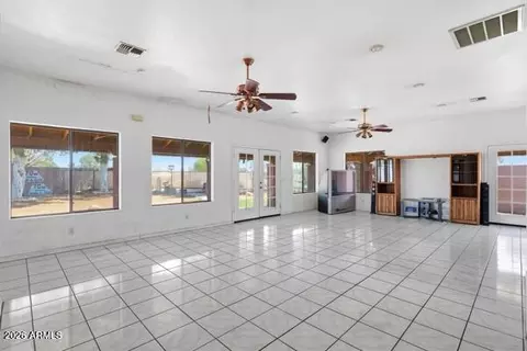 Living - 708 E Hearne Way, Gilbert, AZ 85234 photo 10 of 13