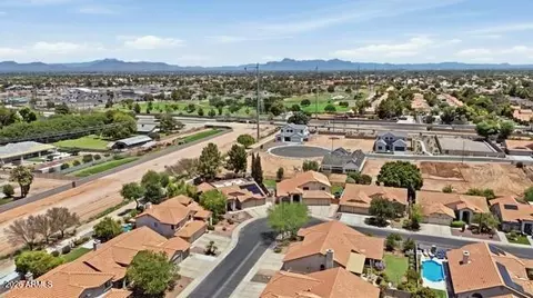 View/Area - 708 E Hearne Way, Gilbert, AZ 85234 photo 3 of 6