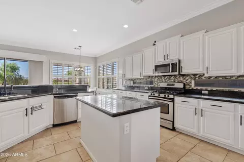 Kitchen - 4064 E Clubview Dr, Gilbert, AZ 85298 photo 2 of 6