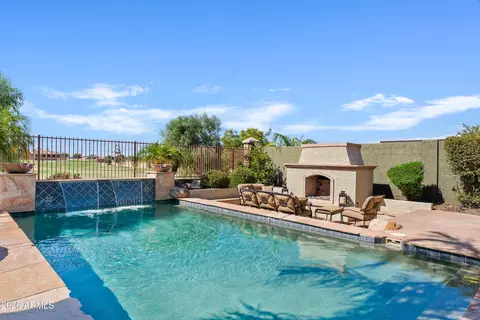 Exterior - 4064 E Clubview Dr, Gilbert, AZ 85298 photo 3 of 16