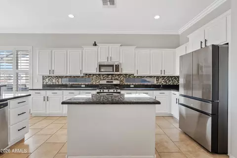 Kitchen - 4064 E Clubview Dr, Gilbert, AZ 85298 photo 1 of 6