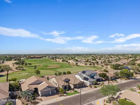 View/Area - 4064 E Clubview Dr, Gilbert, AZ 85298 photo 2 of 9