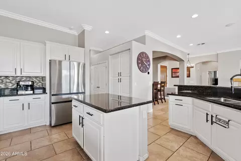 Kitchen - 4064 E Clubview Dr, Gilbert, AZ 85298 photo 6 of 6