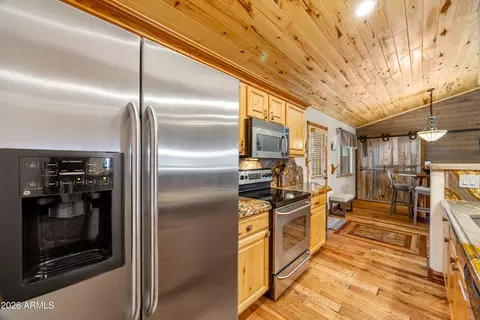 Kitchen - 2715 High Pine Loop, Overgaard, AZ 85933 photo 4 of 4