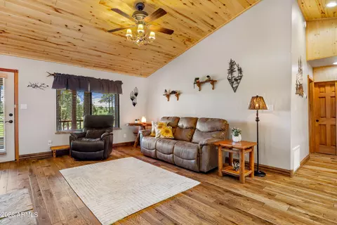 Living - 2715 High Pine Loop, Overgaard, AZ 85933 photo 2 of 3