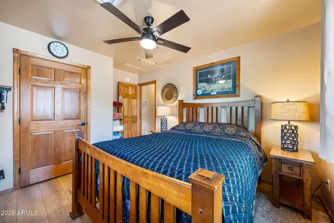 Bedroom - 2336 Buffalo Loop N, Overgaard, AZ 85933 photo 4 of 4