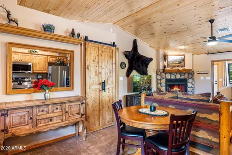 Dining - 2336 Buffalo Loop N, Overgaard, AZ 85933 photo 1 of 1