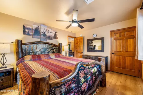 Bedroom - 2336 Buffalo Loop N, Overgaard, AZ 85933 photo 1 of 4
