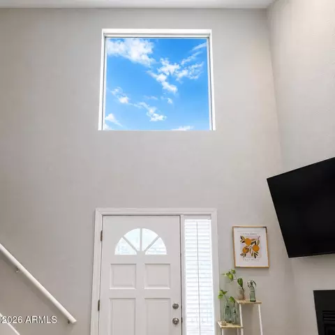 Entry Way - 4316 E Avalon Dr #7, Phoenix, AZ 85018 photo 1 of 2