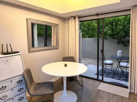 Dining - 4316 E Avalon Dr #7, Phoenix, AZ 85018 photo 1 of 1