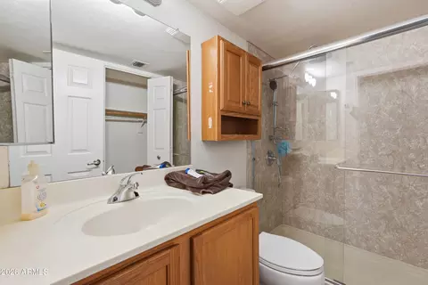 Bath - 1720 E Thunderbird Rd #1040, Phoenix, AZ 85022 photo 2 of 2