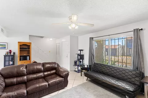 Living - 5409 W Echo Ln, Glendale, AZ 85302 photo 2 of 3