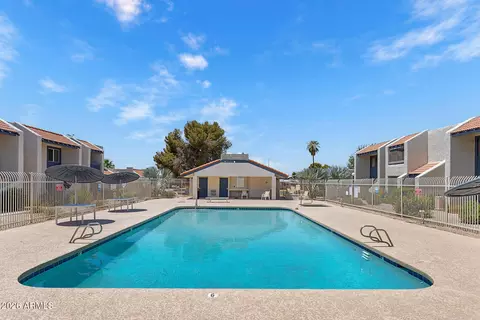Exterior - 5409 W Echo Ln, Glendale, AZ 85302 photo 7 of 10