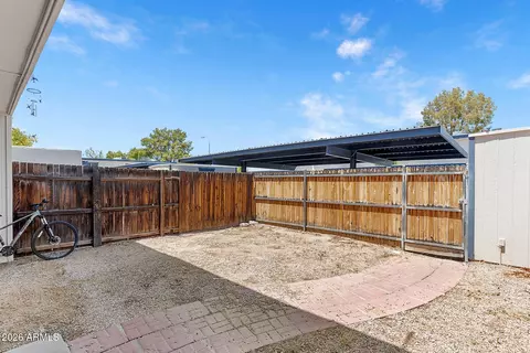 Exterior - 5409 W Echo Ln, Glendale, AZ 85302 photo 3 of 10