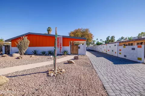 Exterior - 2947 N 39th St, Phoenix, AZ 85018 photo 12 of 13