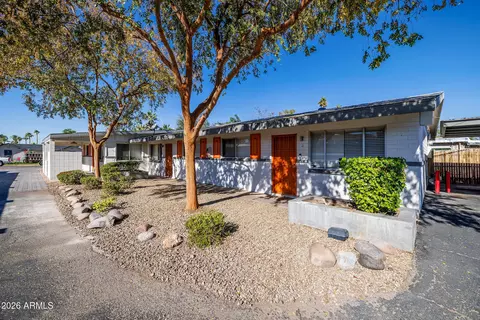 Exterior - 2947 N 39th St, Phoenix, AZ 85018 photo 3 of 13