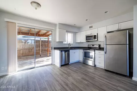 Kitchen - 2947 N 39th St, Phoenix, AZ 85018 photo 1 of 1
