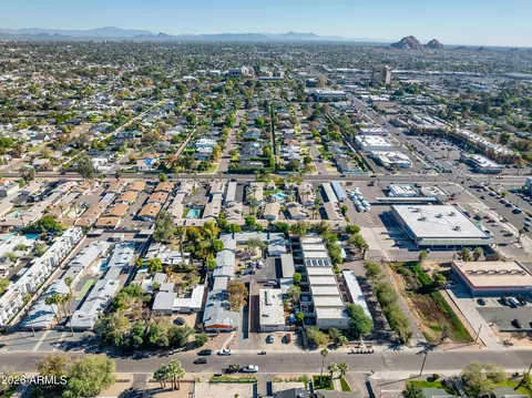 View/Area - 2947 N 39th St, Phoenix, AZ 85018 photo 1 of 4