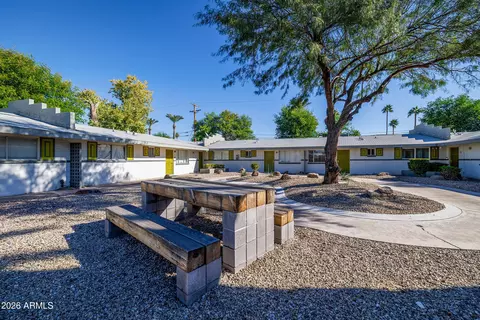 Exterior - 2947 N 39th St, Phoenix, AZ 85018 photo 9 of 13