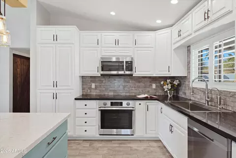 Kitchen - 5130 E Bannock St, Phoenix, AZ 85044 photo 6 of 6