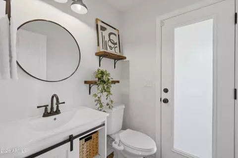 Bath - 5130 E Bannock St, Phoenix, AZ 85044 photo 1 of 4