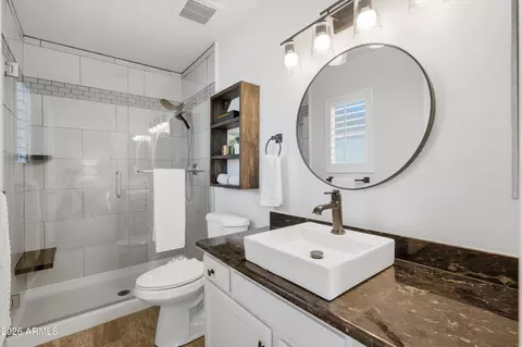 Bath - 5130 E Bannock St, Phoenix, AZ 85044 photo 2 of 4