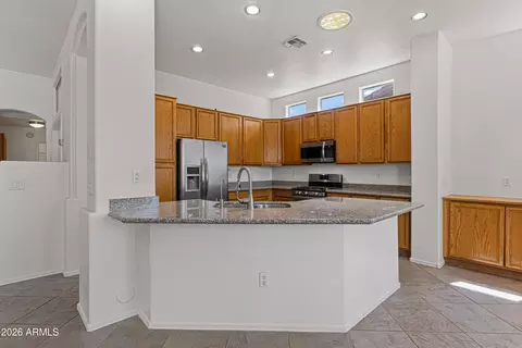 Kitchen - 4409 E Lariat Ln, Phoenix, AZ 85050 photo 2 of 4