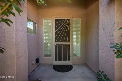 Exterior - 4409 E Lariat Ln, Phoenix, AZ 85050 photo 3 of 12