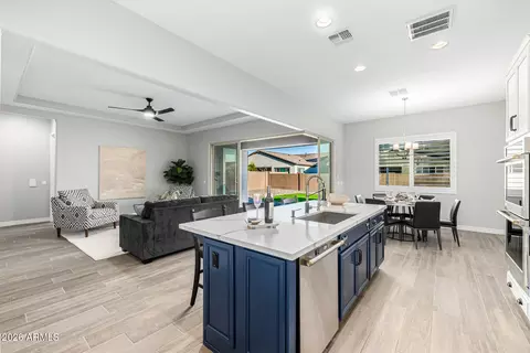 Kitchen - 3943 E Boot Track Trl, Gilbert, AZ 85296 photo 3 of 4