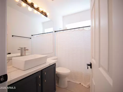Bath - 602 S Neely St, Gilbert, AZ 85233 photo 3 of 3