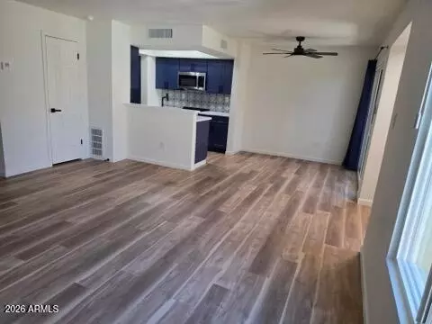 Living - 712 Eugie Ave, Phoenix, AZ 85022 photo 2 of 5