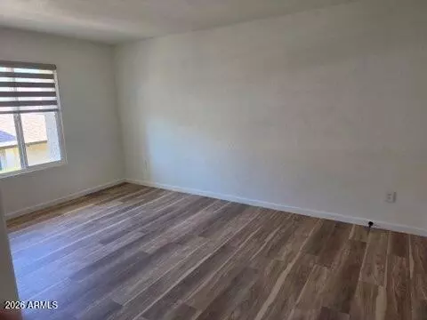 Living - 712 Eugie Ave, Phoenix, AZ 85022 photo 5 of 5