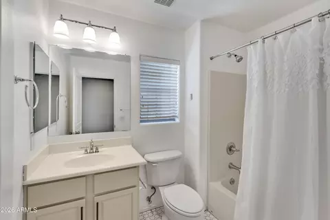 Bath - 1646 E Joseph Way, Gilbert, AZ 85295 photo 6 of 7