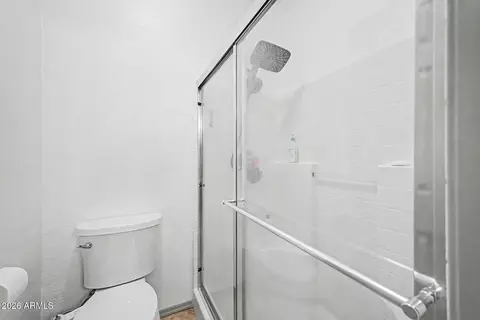 Bath - 5614 S 26th Pl, Phoenix, AZ 85040 photo 2 of 3