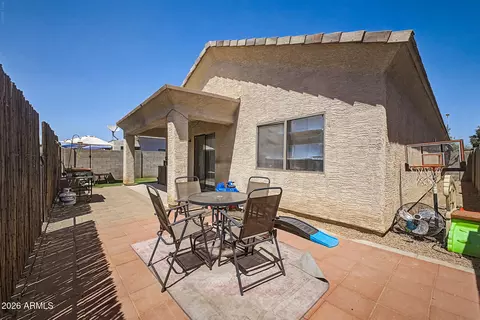 Exterior - 5614 S 26th Pl, Phoenix, AZ 85040 photo 3 of 4