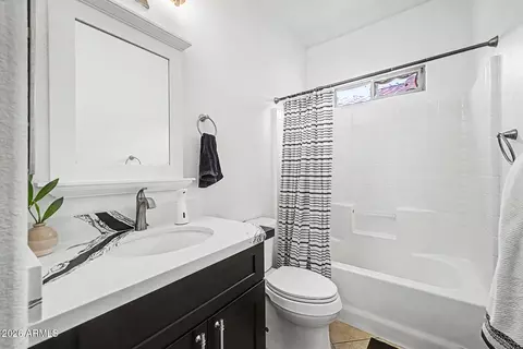Bath - 5614 S 26th Pl, Phoenix, AZ 85040 photo 3 of 3